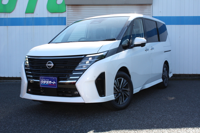 日産 セレナ e-powerLUXION プロパイロット2.0