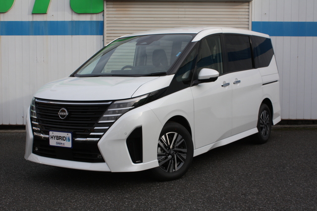 日産 セレナ e-power ハイウェイスターV アラウンドビュ-・Iルームミラー