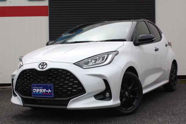 トヨタ ヤリス HYBRID Z 2WD URBANO
